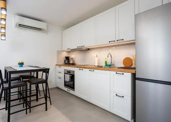 Aristea Crikvenica By Guide Бакар