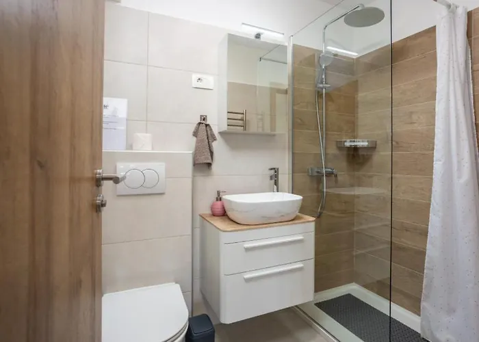 Aristea Crikvenica By Guide バカル