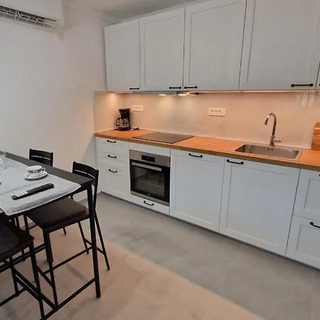 Aristea Crikvenica By Guide فيلة باكار