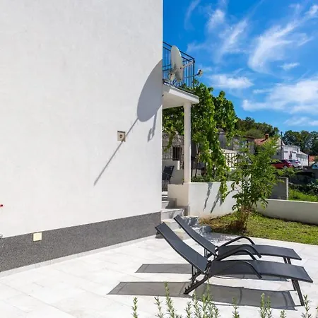 Aristea Crikvenica By Guide فيلة