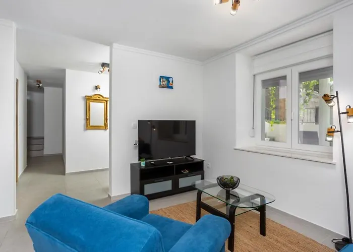 Vila Aristea Crikvenica By Guide