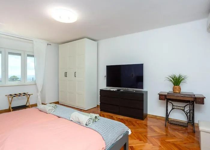 Aristea Crikvenica By Guide Vila Bakar